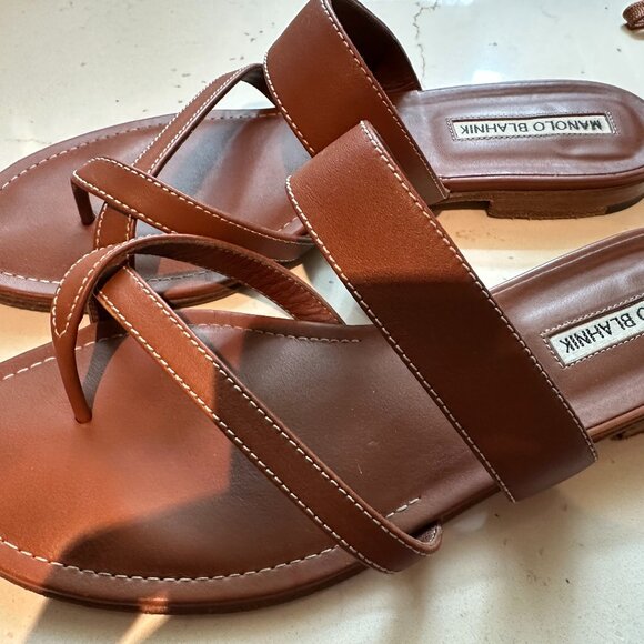 Manolo Blahnik Susa Leather Thong Sandals - Picture 1 of 2